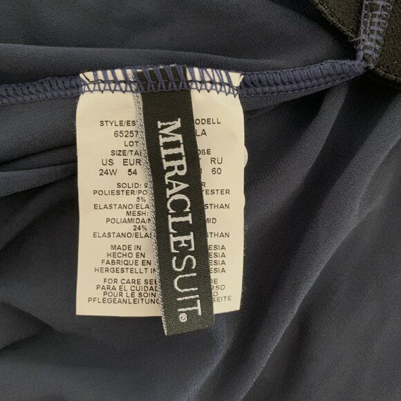 Miraclesuit Illusionists Ursula Tankini Swimsuit Top Midnight Blue Plus Size 24W - Picture 8 of 9